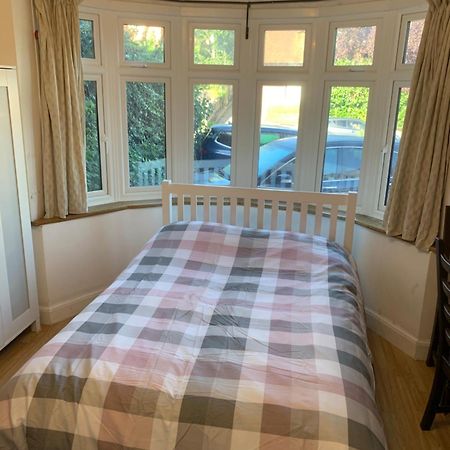 High Wycombe House Room Екстериор снимка